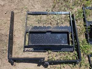 lot 7815 image: Unused Mini Skid Steer Steel Pallet Fork Frame Attachment
