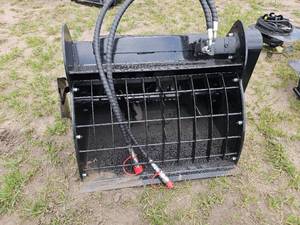 lot 7831 image: Unused Captok CK-JBD 32-inch Mixing Bucket Attachment for Mini Skid Steer