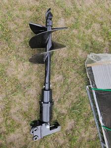 lot 7840 image: Unused&nbspHeavy Duty 16 Hydraulic Auger Attachment