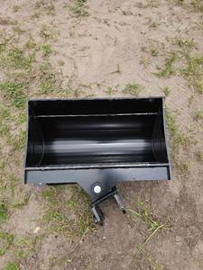 lot 7878 image: Unused Captok 2025 Captok 24 Tilting Bucket 1 inch Pin