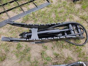lot 7887 image: Unused&nbspCaptok 7T Hydraulic Thumb Clamp Model CK-JT