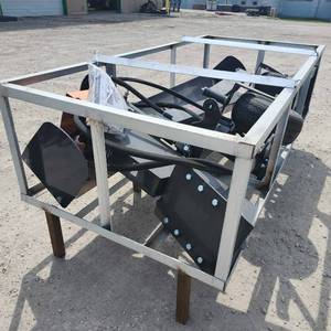 lot 2671 image: LandHonor 96-inch Skid Steer Grader Blade Model GM-12-96W&nbsp