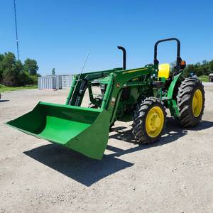 lot 40 image: 2023 John Deere 5067 E Utility Tractor with Front Loader  815 Hours