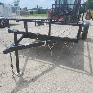 lot 103 image: Single Axle Utility Trailer with Wood Deck - 77 x 12