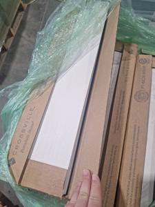 lot 10044 image: Miscellaneous Pallet Of Tile