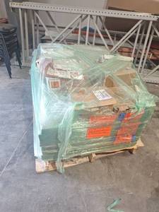 lot 10047 image: Miscellaneous Pallet Of Tile