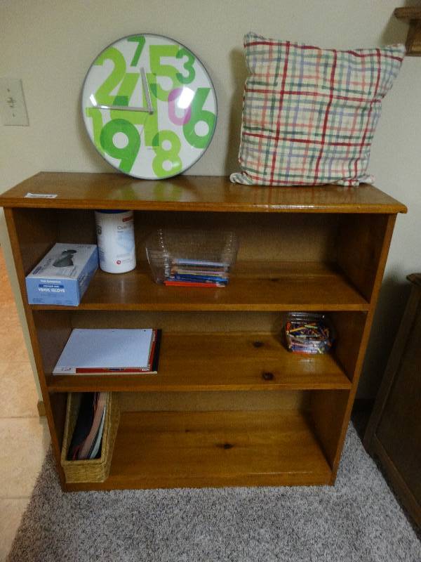 lot 347 image: Vintage wood bookshelf w contents- wall clock pillow