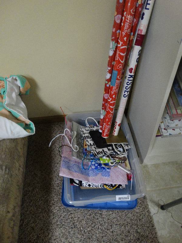 lot 381 image: Wrapping paper & gift bags