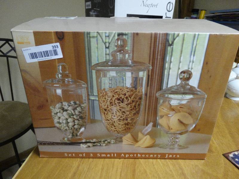 lot 393 image: Set of 3 small Apothecary jars- in box