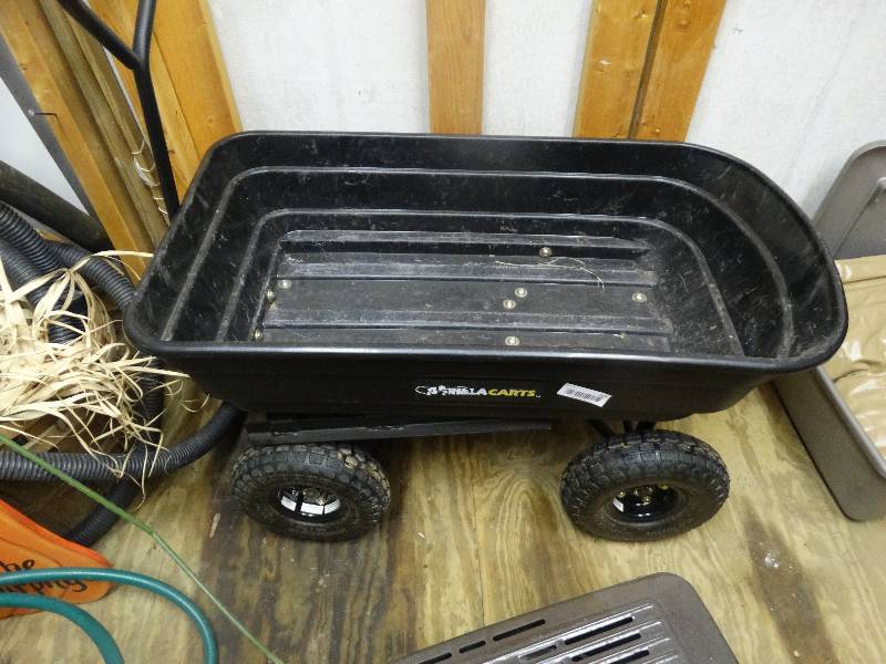 lot 423 image: Gorilla cart garden cart
