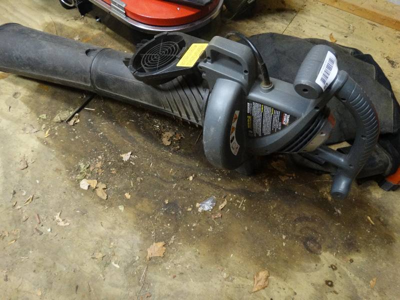 lot 438 image: Electric blower