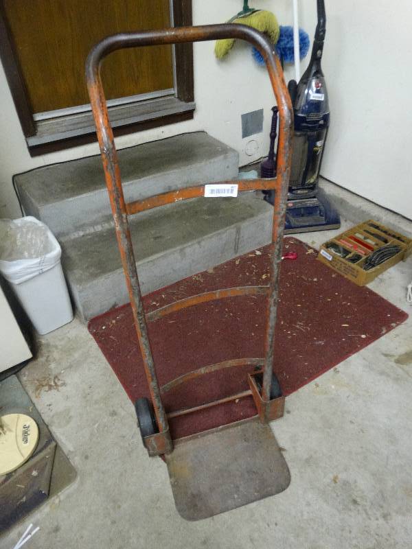 lot 461 image: 2 wheel dolly