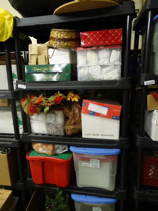 lot 474 image: Plastic shelf unit