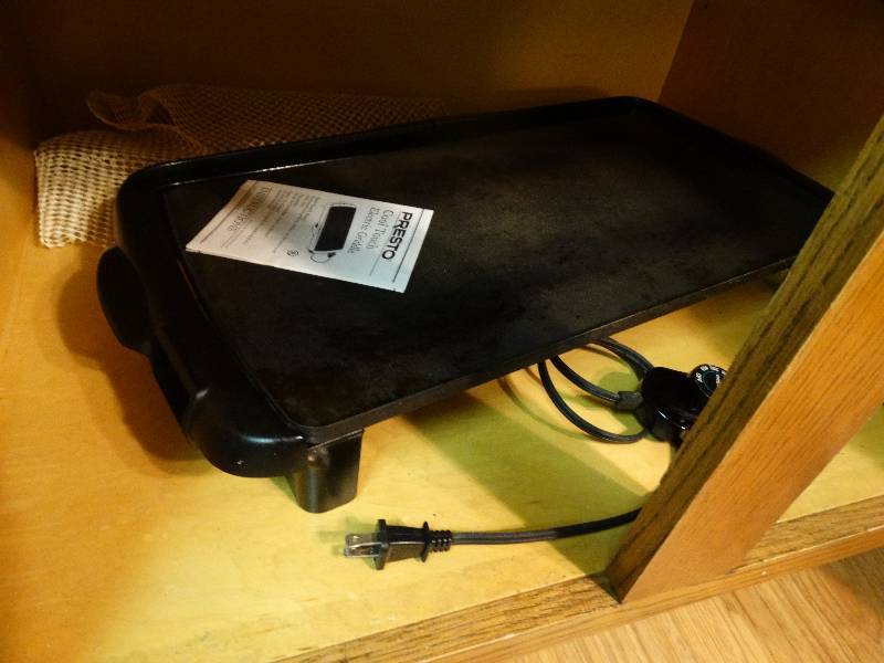 lot 109 image: Presto Cool Touch Electric Griddle and aluminum pans