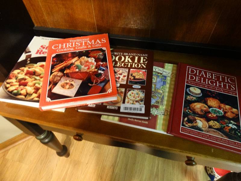 lot 119 image: Lot of various cookbooks
