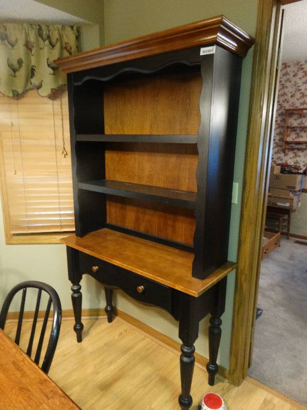 lot 122 image: 2 pc matching china cabinet on spindle legs w 1 drawer
