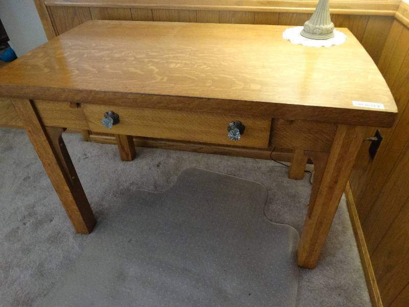 lot 169 image: Antique Library table w drawer- Extends out to larger table