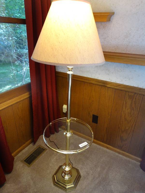 lot 187 image: end tablelamp w glass top