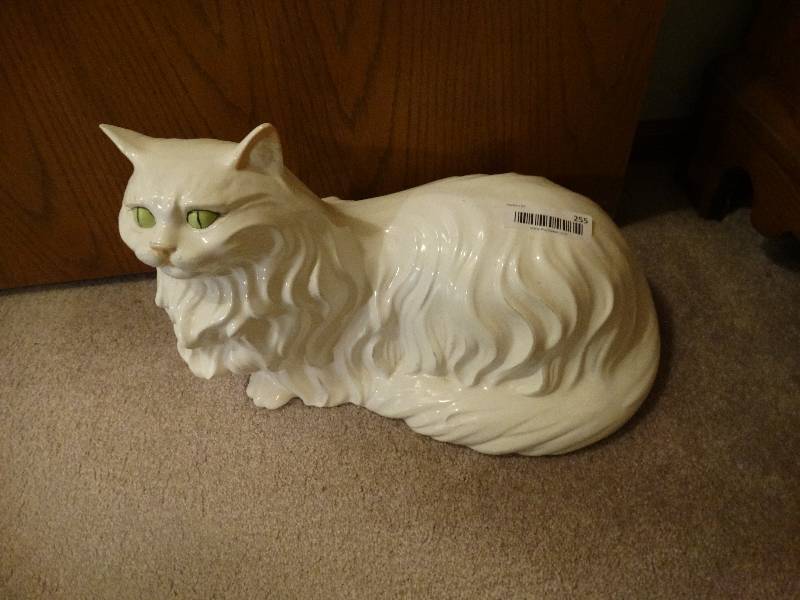 lot 255 image: Cat statue