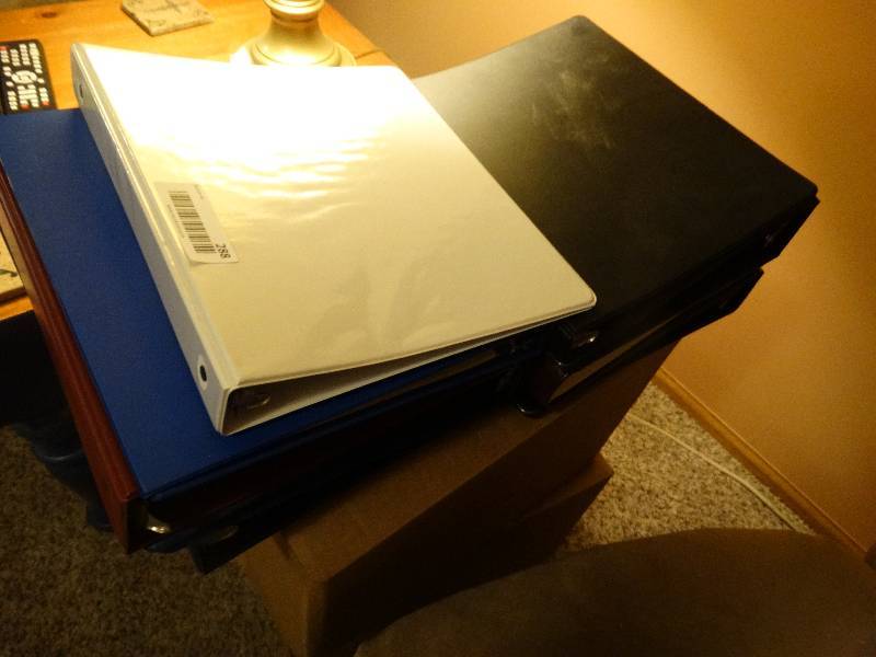 lot 288 image: Large lot of 3 ring binders