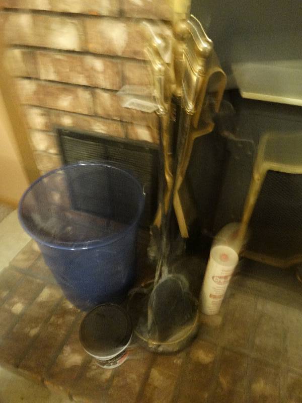 lot 298 image: Trash basket & fireplace tools