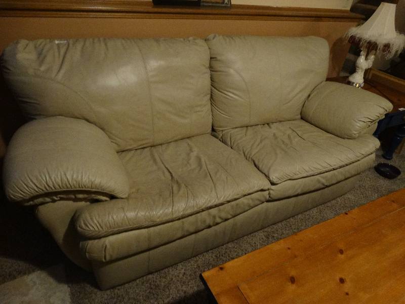 lot 302 image: Lane leather sofa