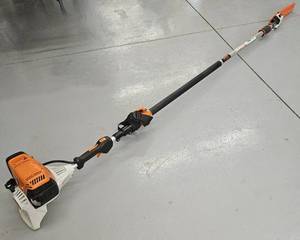 lot 3332 image: STIHL HT 103 Pole Pruner Powerhead - Overall Length 7-12 to 11-12 ft