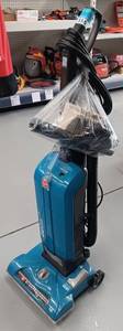 lot 3355 image: Hoover WindTunnel T-Series UH30301 Blue Upright Vacuum