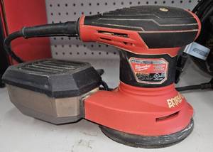 lot 3463 image: Milwaukee 5 Random Orbital Sander Model 6034-21