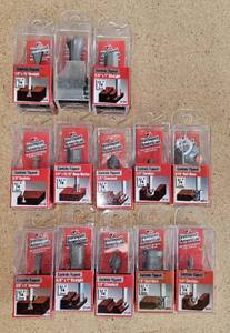 lot 3473 image: Lot of 13 - Variety of Vermont American Carbide Tipped 58 x 2532 Hinge Mortise Bist #23111