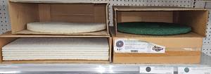 lot 3496 image: One Unopened Box of Gator 17in Green Scrub Pads, Two Boxes of 1-17in Scrub Pad, One Opened Box of 6 - 14inx20in Scrub Pads