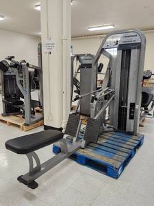 lot 3066 image: Nautilus Nitro Plus Compound Row Machine - Model 358