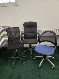 lot 9041 image: (3) Rolling Office Chairs - Varying Styles