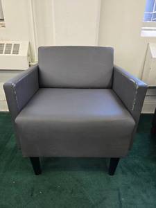 lot 9051 image: Gray Upholstered Club Chair