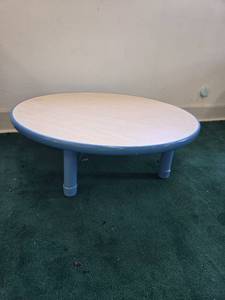 lot 9074 image: Round Table with Blue Trim