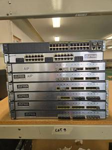 lot 9088 image: Cisco Catalyst 2960 and 3750 Series Network Switch Lot