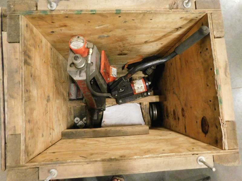 lot 1616 image: 918 Hydraulic Roll Groover