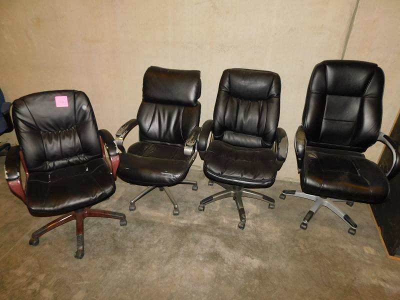 lot 1629 image: Lot of Office Chairs
