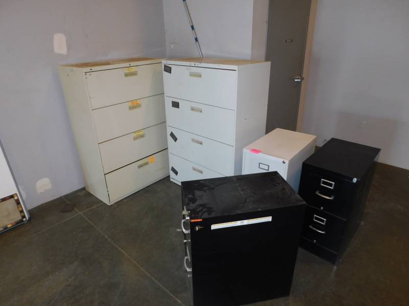 lot 1640 image: Lot of Misc File Cabinets