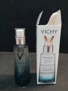 lot 9989 image: Vichy Mineral 89 Fortifying and Hydrating Daily Skin Booster, Face Serum with Hyaluronic Acid - 2.53 fl oz