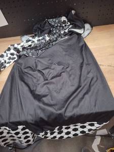 lot 2462 image: Black and white soccer looking dress XL