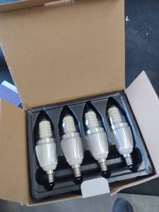 lot 8337 image: Candela LED Bulb Lot - 4pk