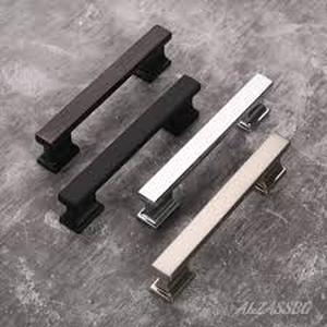 lot 8341 image: Alzassbg 10pk Black Cabinet Handles
