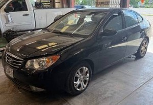 lot 2040 image: 2010 Hyundai Elantra  Black