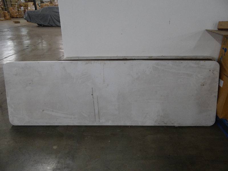 lot 8900 image: Lot of 3 Folding Tables
