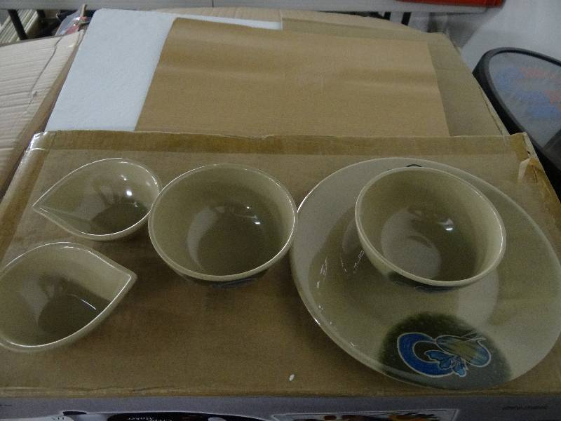 lot 4115 image: Shunta Melamine Ware Hibachi Style Plates, Bowls, Ramekins