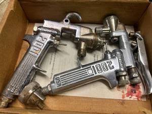 lot 764 image: Paint spray guns