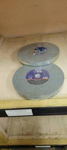 lot 3089 image: 2 8 Bench Grinding Wheel Metal 58 Arbor 60 Grit