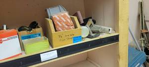 lot 3097 image: contents on shelf