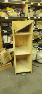 lot 3103 image: Wooden Storage Shelf Unit - 3 Tier Angled Display Stand